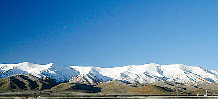 格尔木玉珠峰雪山