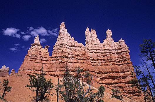 美国,犹他,布莱斯峡谷国家公园,花园,怪岩柱,岩石构造,皇后,左边