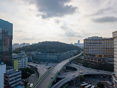 建于1994年的广东惠州市鹅岭立交桥,已于2020年拆除