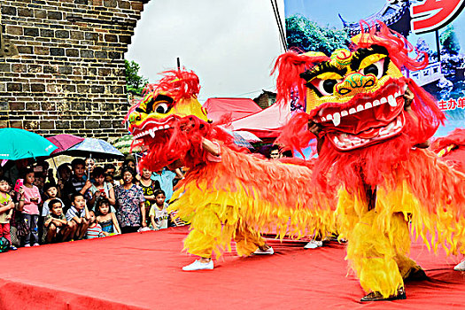 舞狮,舞台,节日,春节,民俗活动,东方文化,中国特色,亚洲,假日,喜事,喜气,图,大型活动,民族特色,风土,人情