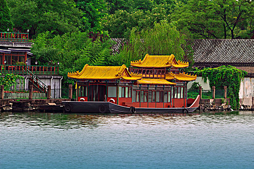 北京北海公园游船画舫