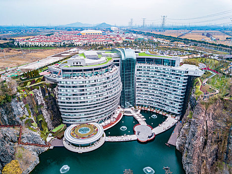 航拍上海深坑酒店