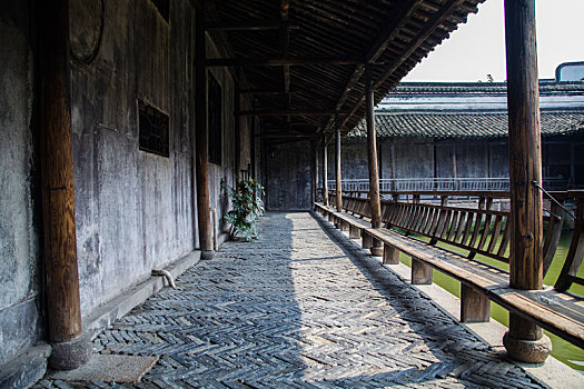 古镇长廊图片
