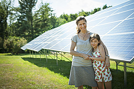 孩子,母亲,清新,户外,旁侧,太阳能电池板,晴天,农场,纽约,美国