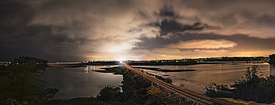 全景,湾流,铁路桥,夜晚,卡尔斯巴德,加利福尼亚,美国