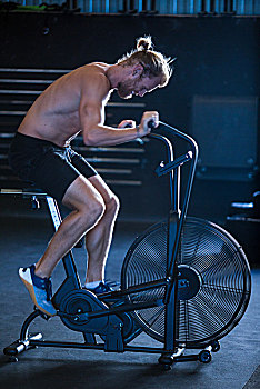 男人,练习,健身房,空气,健身自行车