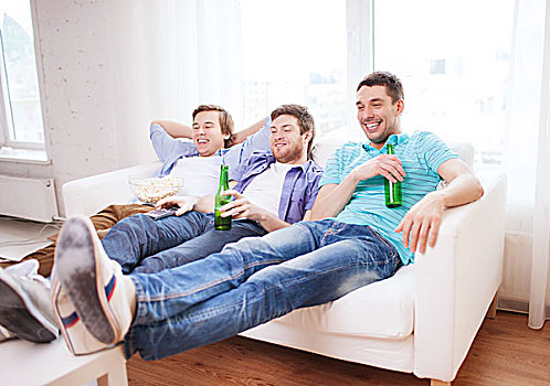友谊,家,运动,娱乐,概念,高兴,男性,朋友,啤酒,看电视,在家