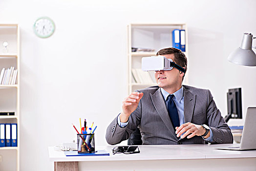 商务人士,虚拟现实,眼镜,办公室