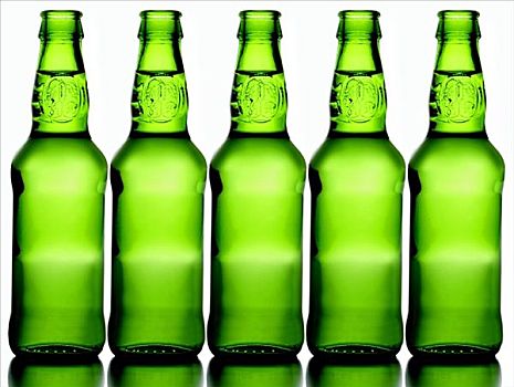 五个,绿色,啤酒瓶