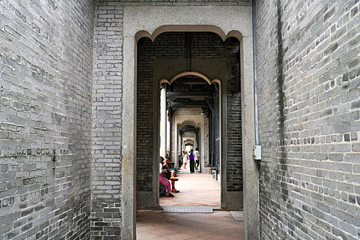 羊城广州阴天的陈家祠古建筑群特写