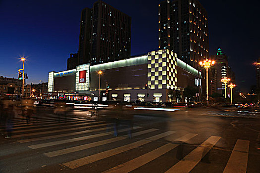 哈尔滨城市商店夜景