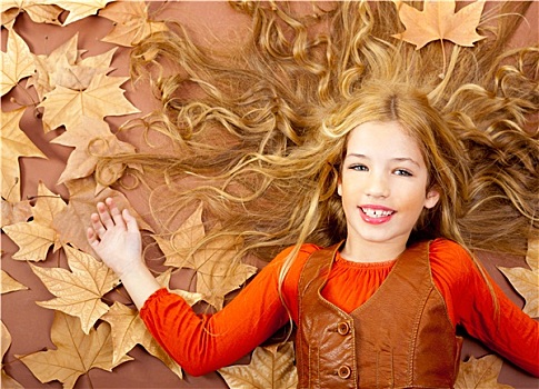 秋天,小,金发,女孩,干燥,树,叶子
