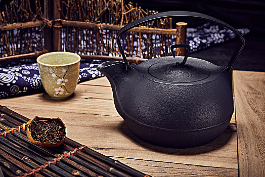 复古铸铁茶壶