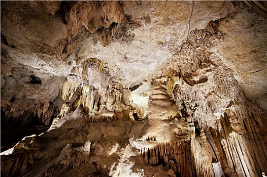 洞穴,西班牙