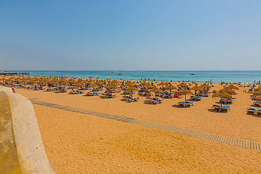 伞,沙滩椅,海滩,阿尔布斐拉,阿尔加维,葡萄牙,欧洲