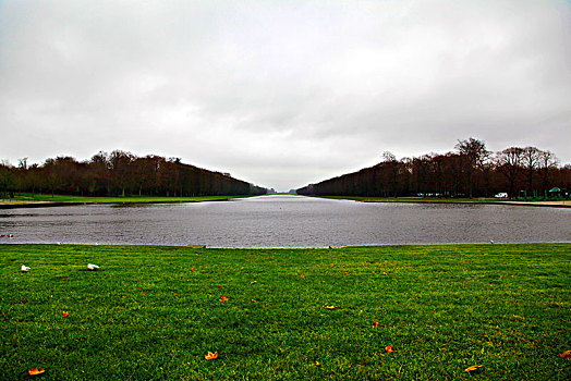 凡尔赛宫后花园湖面