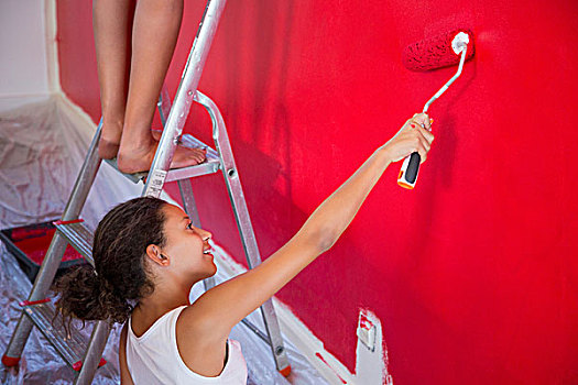 女孩,母亲,上油漆,红墙,油漆滚