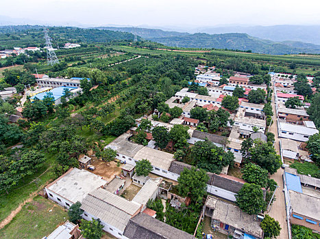 航拍河南三门峡灵宝市川口乡赵家沟村