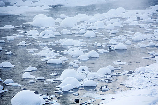 冬季月亮湾雪景