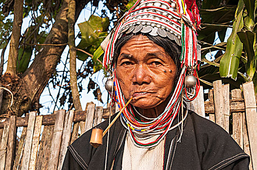 传统,衣服,老太太,阿卡族,人,山,部落,少数民族,吸烟,头像,清莱,省,北方,泰国,亚洲