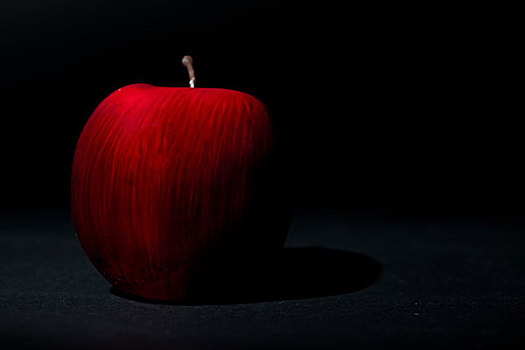 红苹果,黑色背景,背景