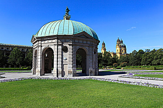 宫廷花园,正面,教堂,慕尼黑,巴伐利亚,德国,欧洲