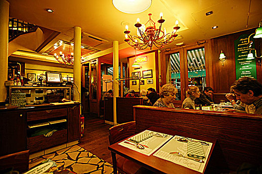 法国巴黎餐厅