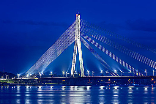 桥,斜拉桥,黃昏,蓝色,钟点,上方,道加瓦河,河,西部,里加,拉脱维亚,欧洲