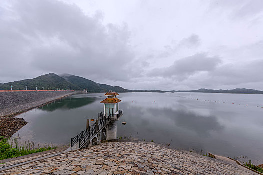 阴雨天,信阳,南湾湖,水库水文站