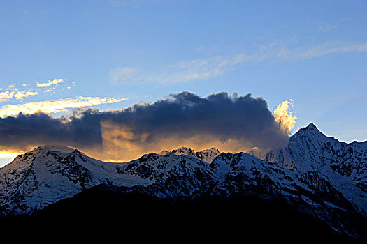 梅里雪山