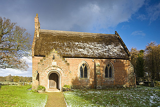 英格兰,诺福克,亮光,雪,茅草屋顶,17世纪,教堂,圣彼得
