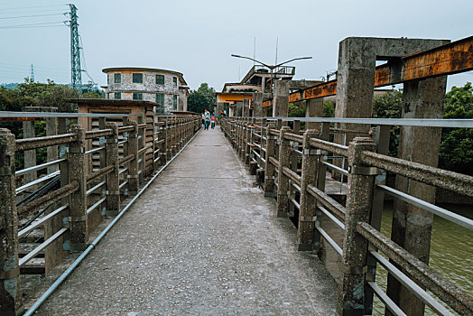 駕駛式洗地機(jī)