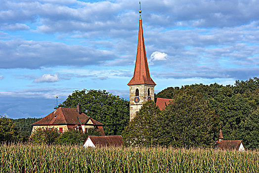 教堂,社区活动中心,正面,玉米地,中间,弗兰克尼亚,巴伐利亚,德国,欧洲