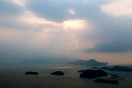 海上日出