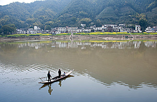 安徽歙县百里山水画廊春天风景