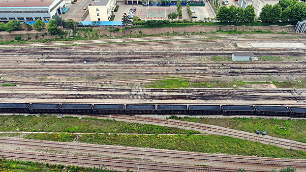 山东省日照市,夏日里的港口,铁路运输生产繁忙有序
