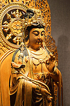 金漆木雕菩萨站像