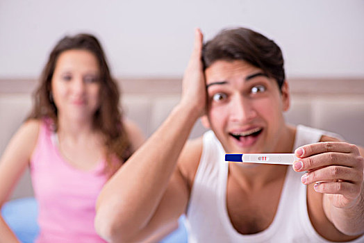 幸福伴侣,发现,室外,妊娠测试