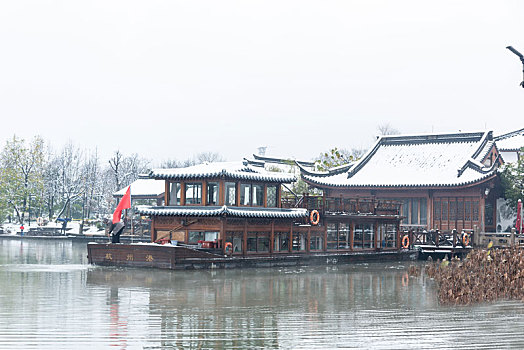 杭州湘湖码头雪景
