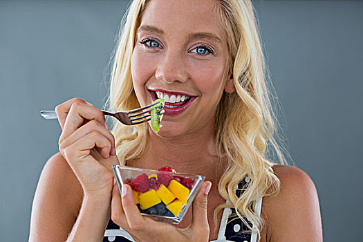 女人,头像,吃饭,水果沙拉,碗,灰色背景