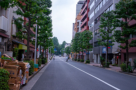 日本东京,新宿的街道巷弄