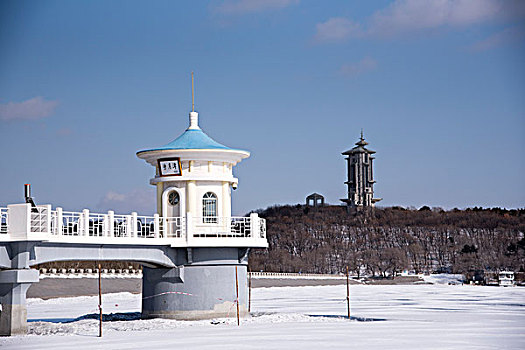 长春净月潭三月雪景