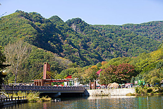 本溪,关门山,景区,旅游,山坡,峡谷,山谷,植被,自然,风光,秋季,红叶,色彩,艳丽,河道,流水