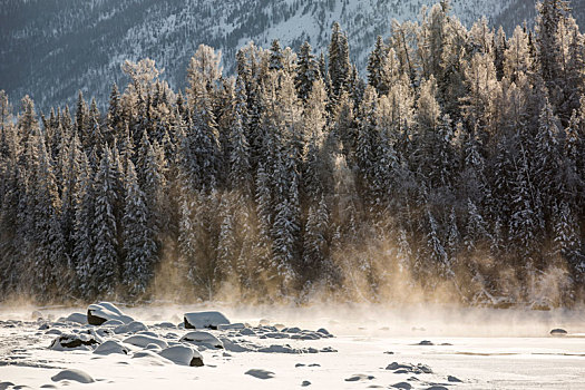 冬季月亮湾雪景