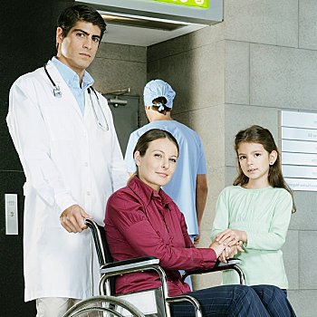 医生,推,女人,轮椅