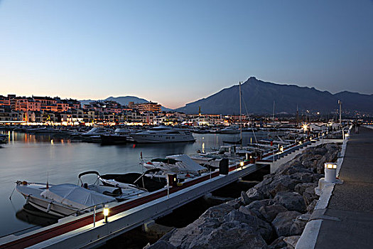 码头,巴努斯港,黄昏,马贝拉,西班牙