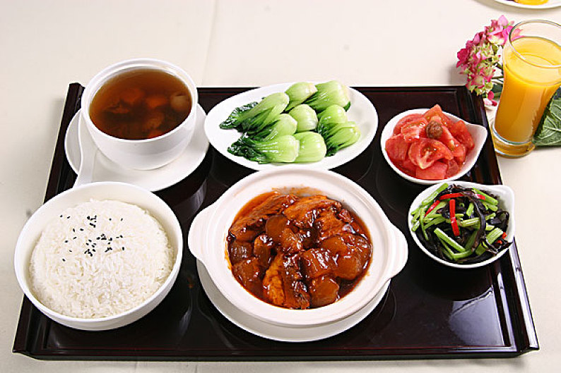 红烧牛腩牛筋套餐_高清图片_全景视觉