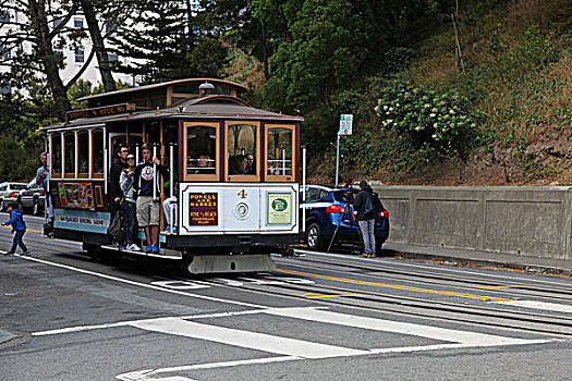 旧金山九曲花街,lombardstreet