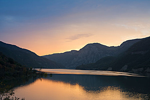 渑池黄河丹峡景区峡谷落日