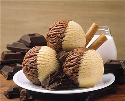 冰淇淋,一半,香草,巧克力味